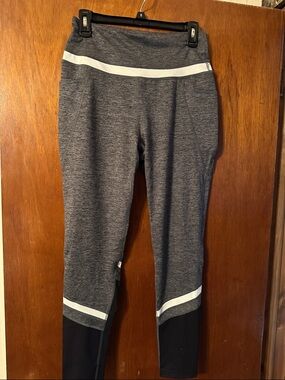 Gray and Black Misses Tek Gear Active Leggings with White Accent, side pockets